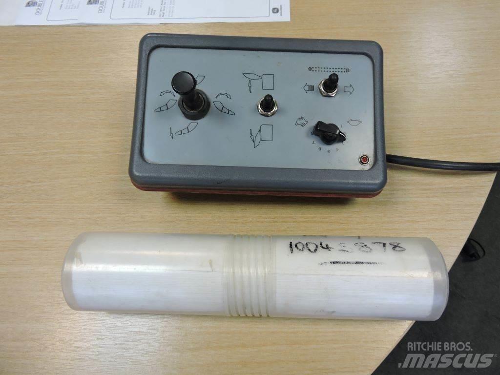 Kverneland 853 Розсіювачі гною