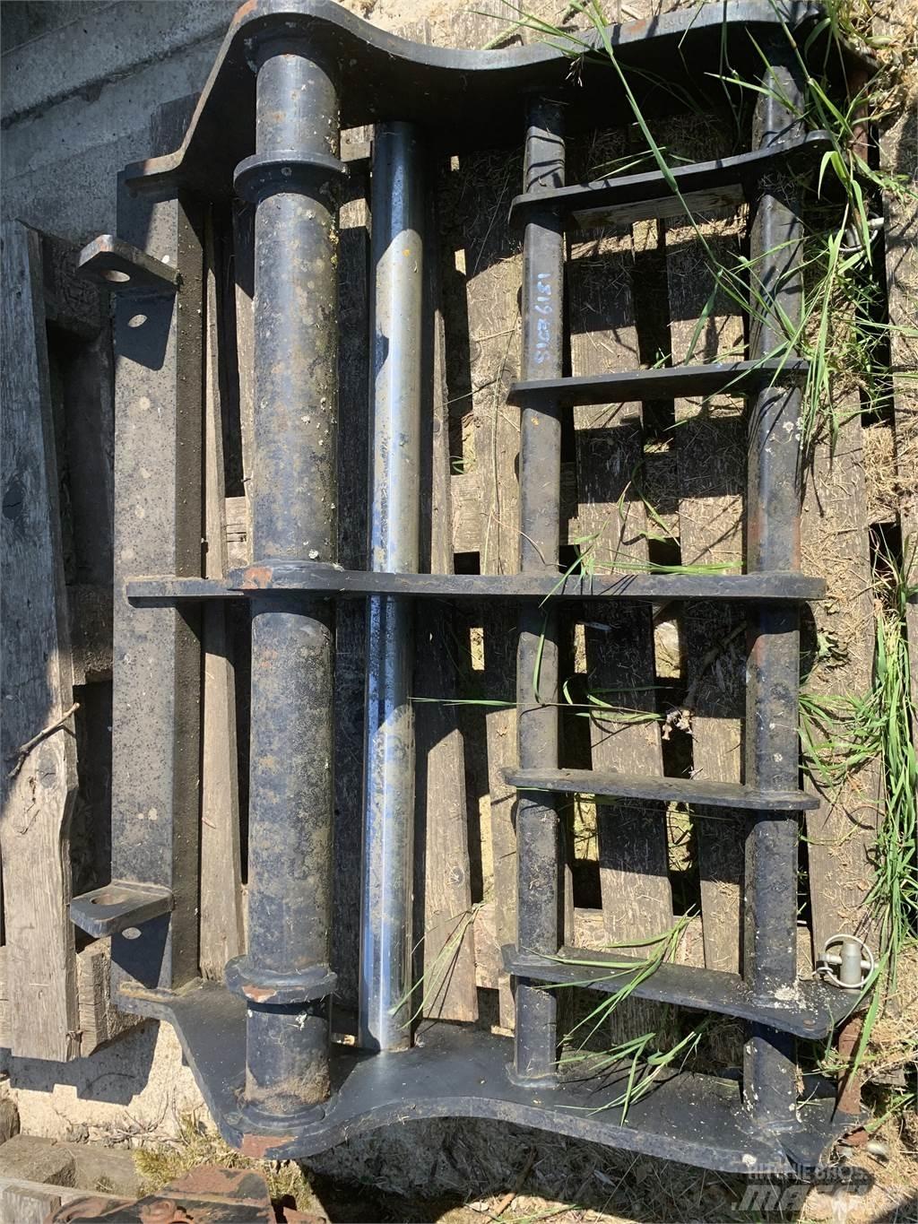 Manitou HEADSTOCK Телескопічний навантажувач