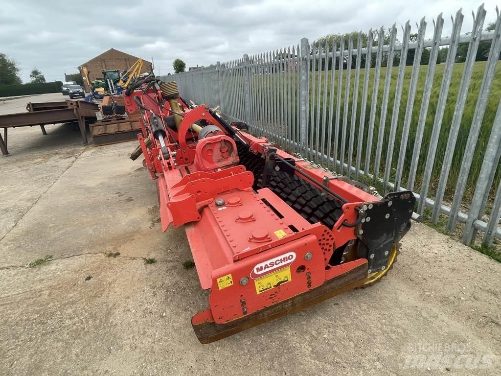 Maschio AQUILA 6M Поглинальні борони / грунтові фрези