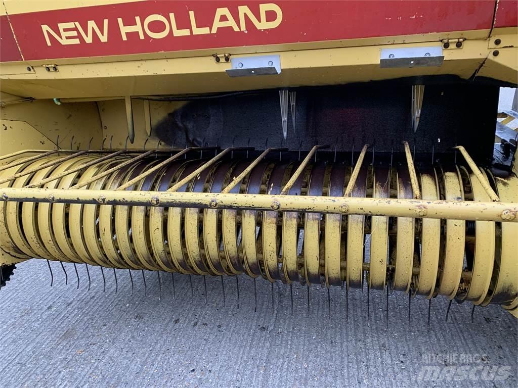 New Holland 945 Рулонні прес-підбирачі
