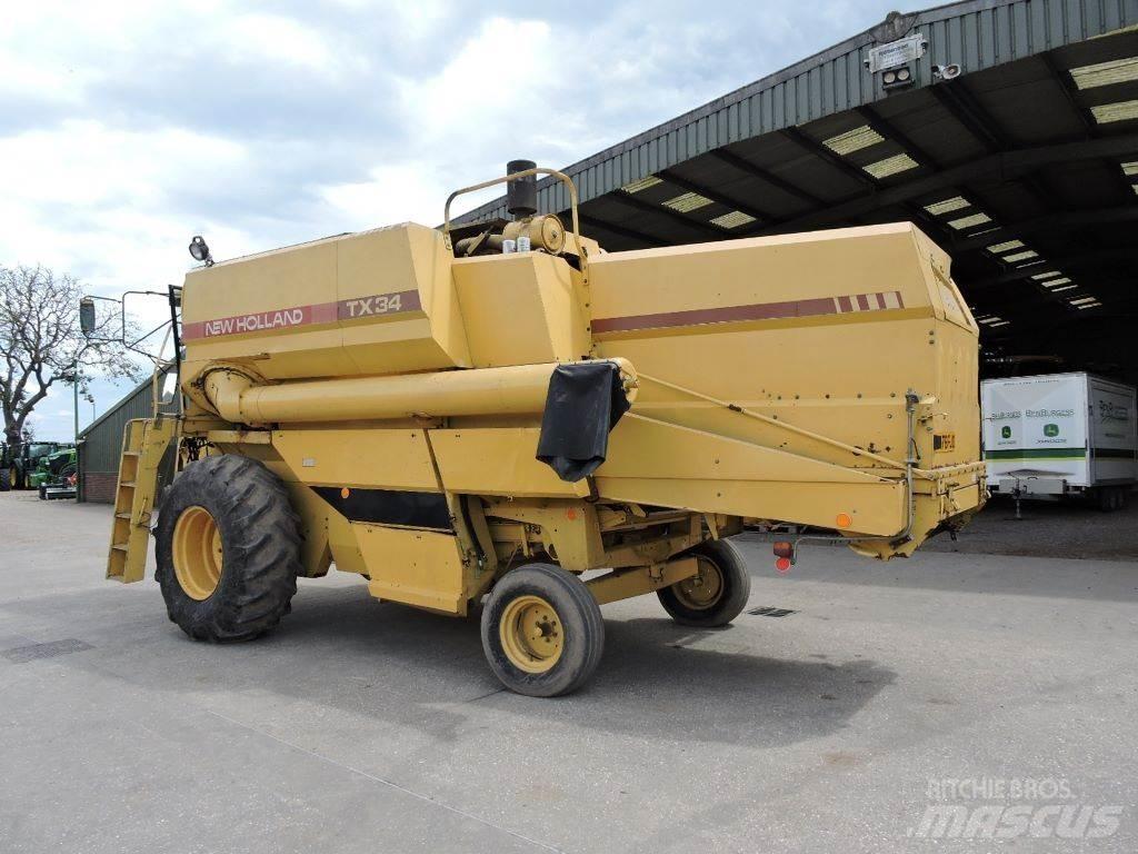 New Holland TX34 Зернозбиральні комбайни