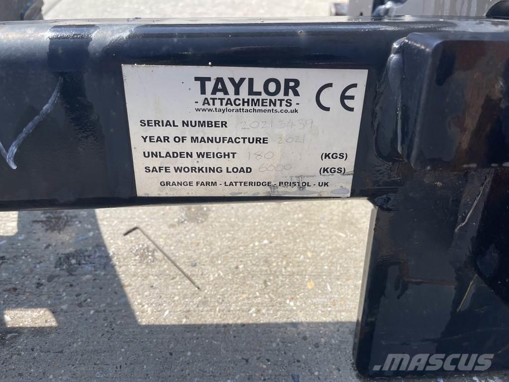 Taylor HEADSTOCK Телескопічний навантажувач