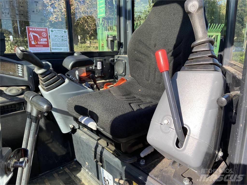 Yanmar VIO26-6 Середні екскаватори 7т. - 12т.