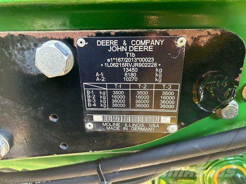 John Deere 6215R Трактори