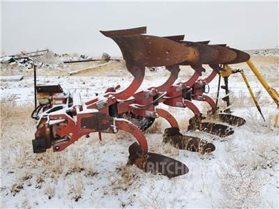 Case IH 145 Звичайні плуги