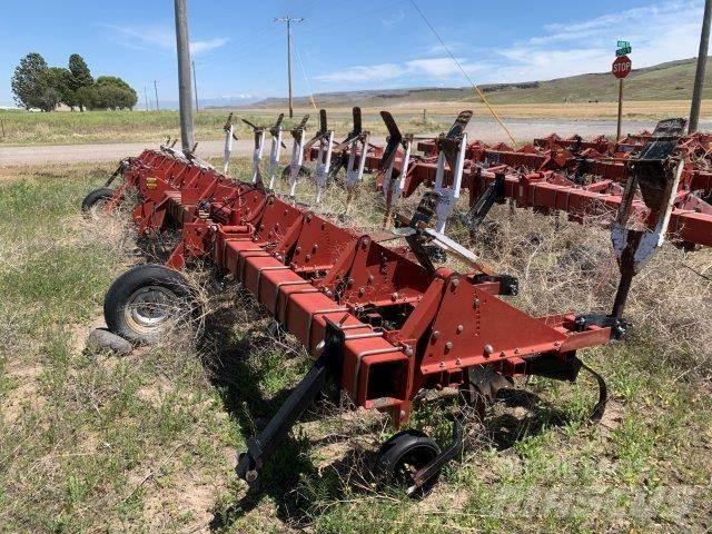 Case IH 1820 Культиватори-розпушувачи