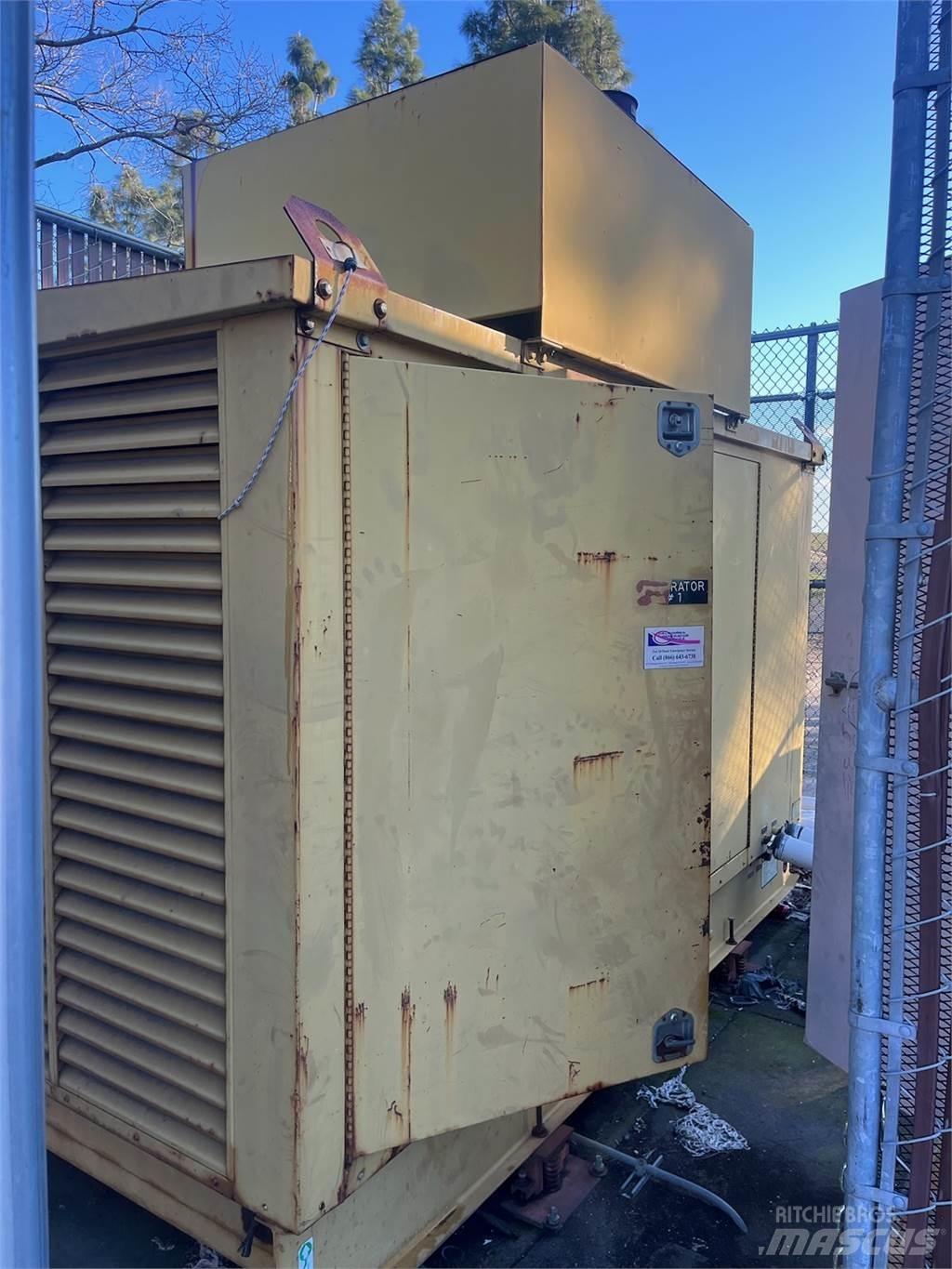 CAT 400 KW Будтехніка - Інші