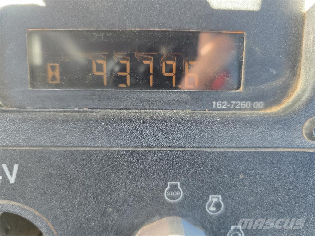 CAT 730 Вантажівки / спеціальні