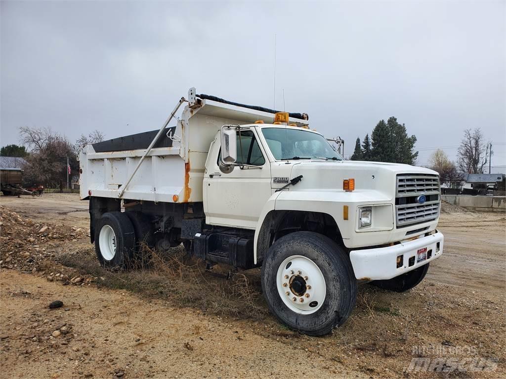 Ford F800 Вантажівки / спеціальні
