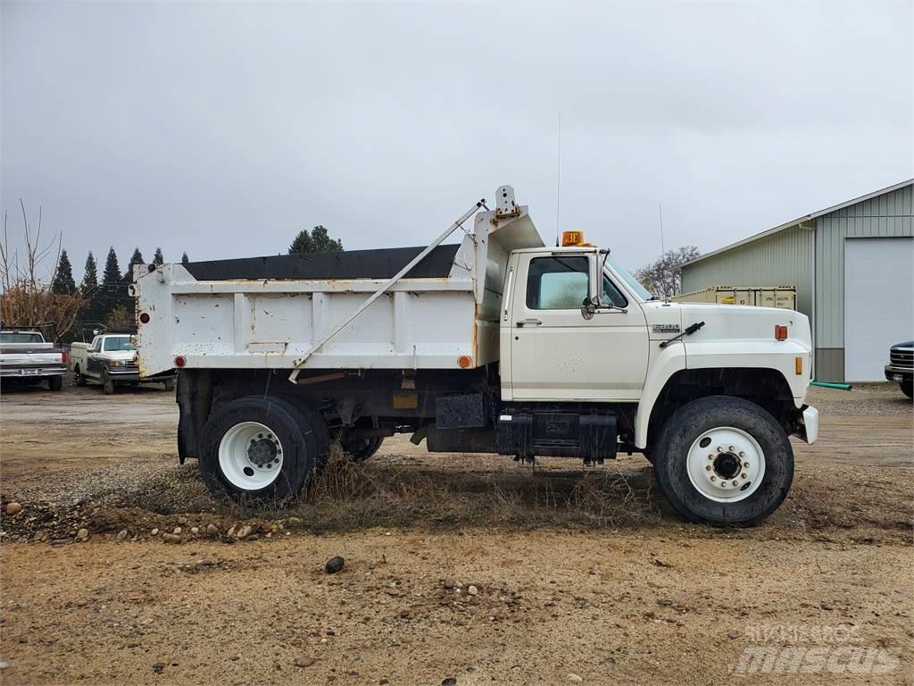 Ford F800 Вантажівки / спеціальні