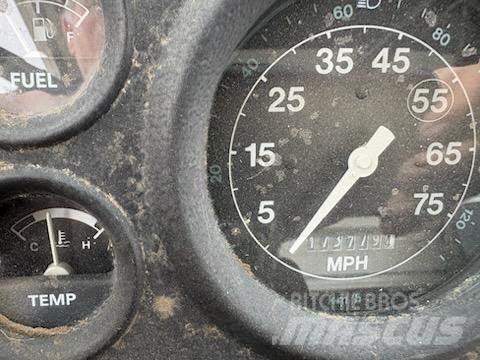 Ford LN8000 Вантажівки / спеціальні