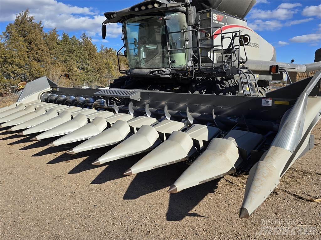 Gleaner 3000 Зернозбиральні комбайни