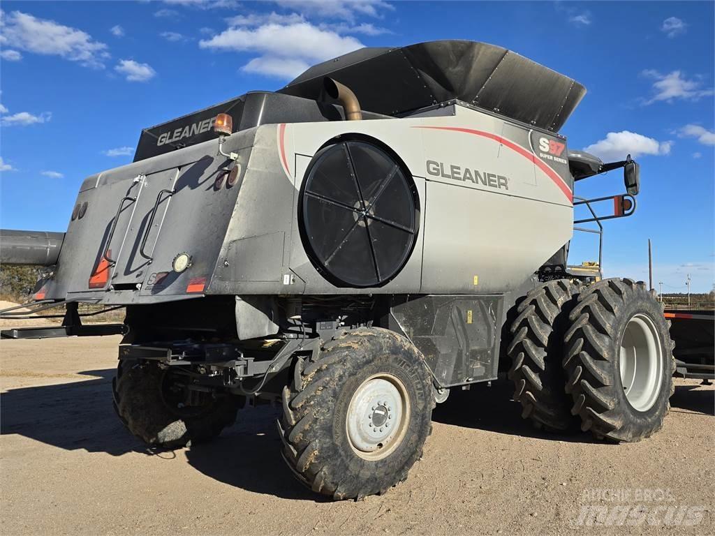 Gleaner S97 Зернозбиральні комбайни
