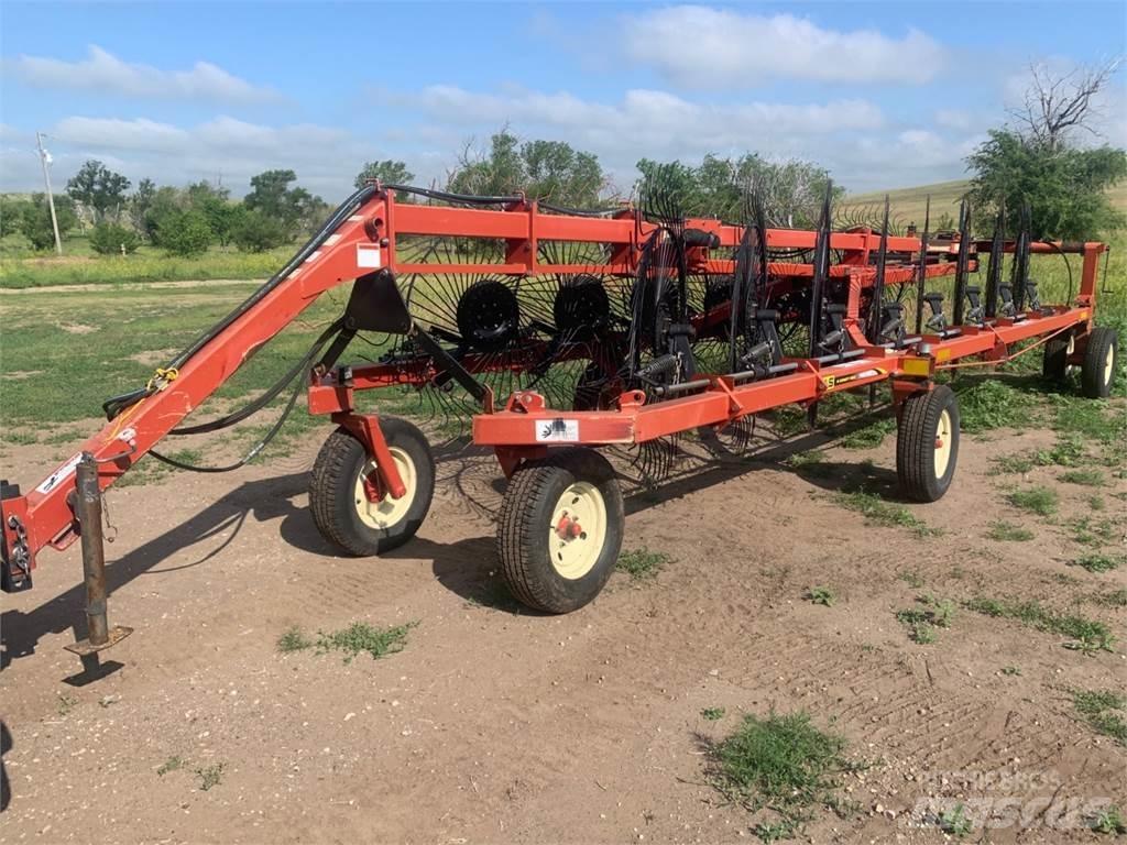 H&S BF1660 Граблі і сінозворушувачі