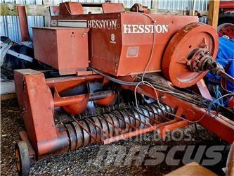 Hesston 4650 Рулонні прес-підбирачі