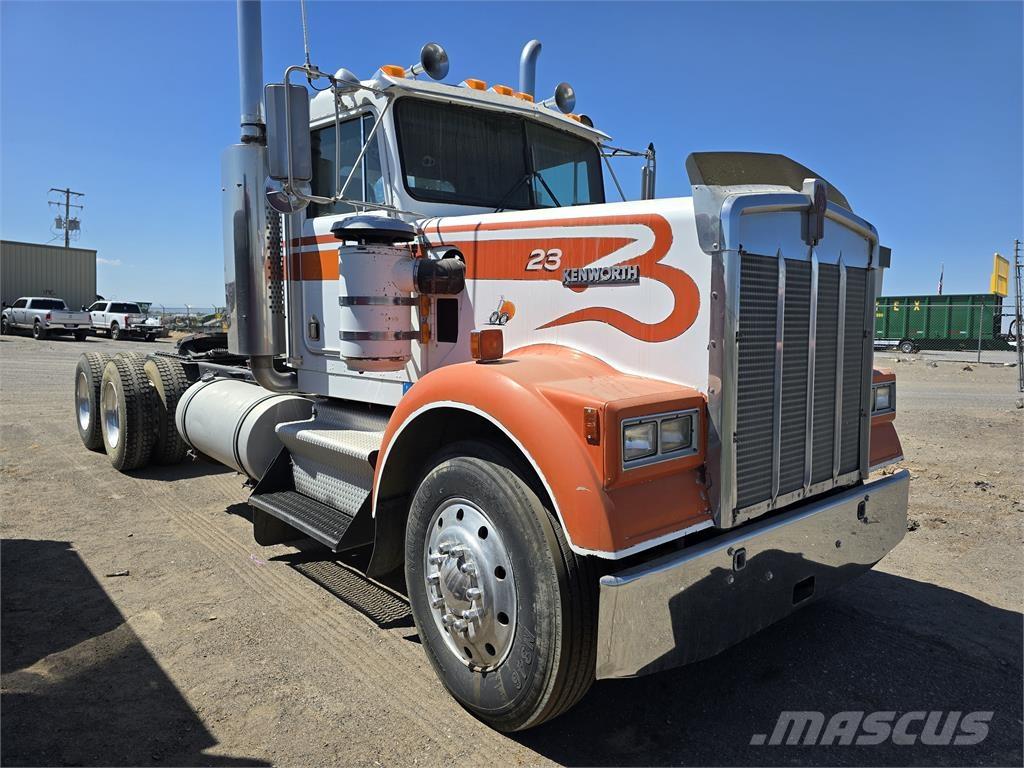 Kenworth W900 Вантажівки / спеціальні