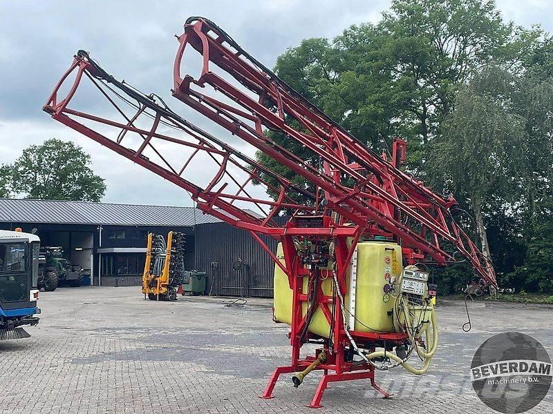 Rau D2 24 Причіпні обприскувачі