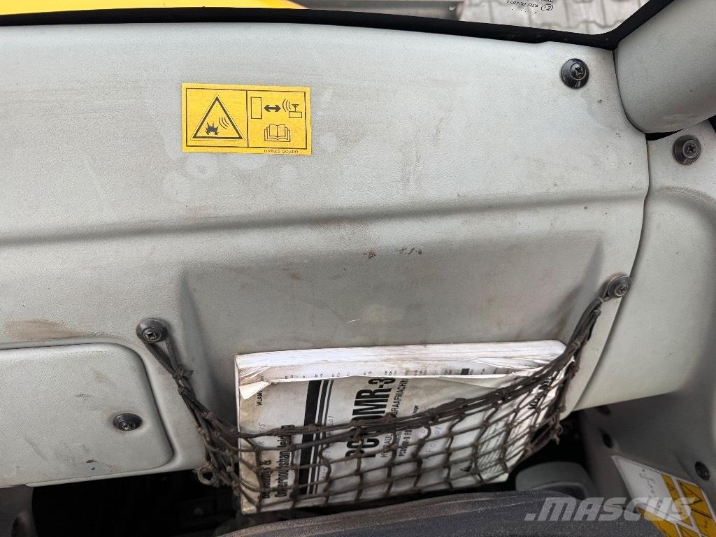 Komatsu PC 80 MR-3 Середні екскаватори 7т. - 12т.