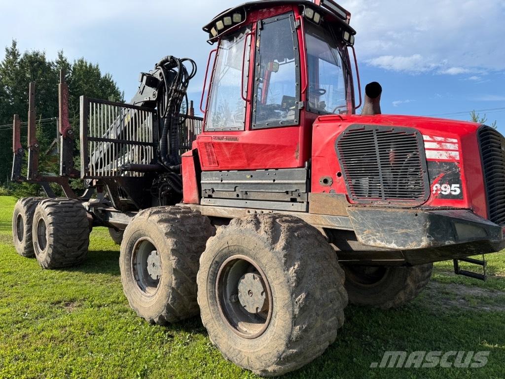 Komatsu 895 Форвардери