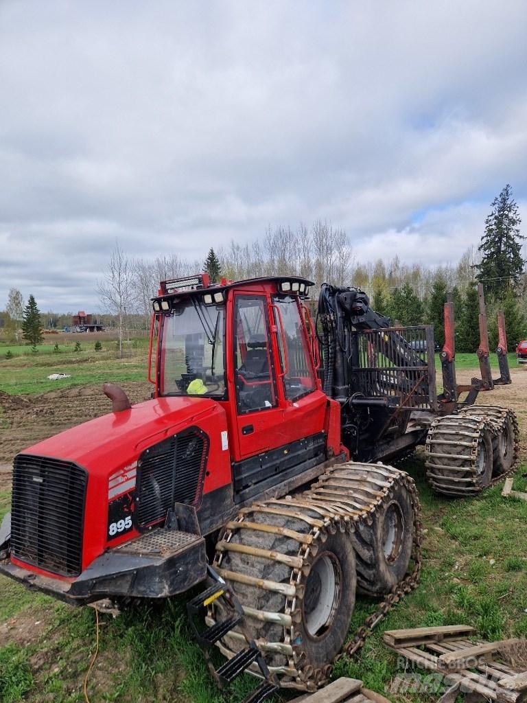 Komatsu 895 Форвардери