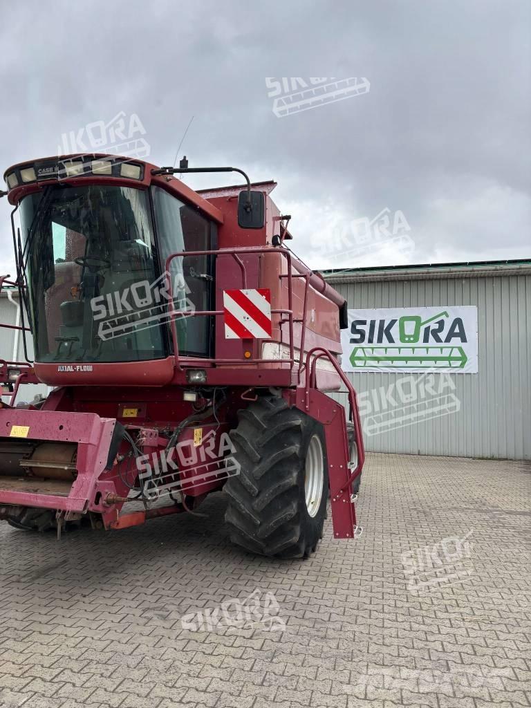 Case IH 2388 Зернозбиральні комбайни