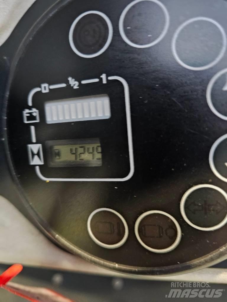Still R 06 Трактори