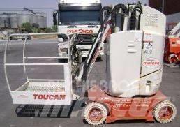 Grove Toucan 1100 Вертикальні щоглові підйомники