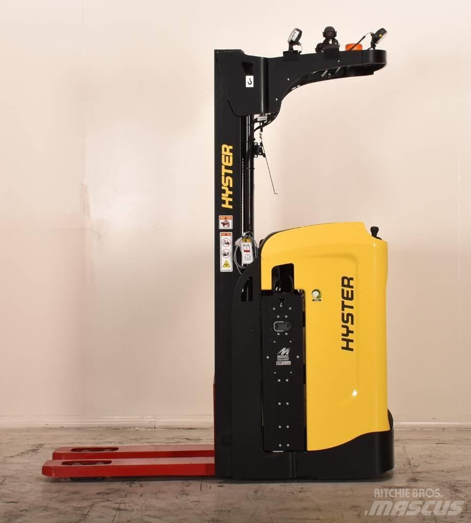 Hyster RS1.6 Самохідні електроштабелери