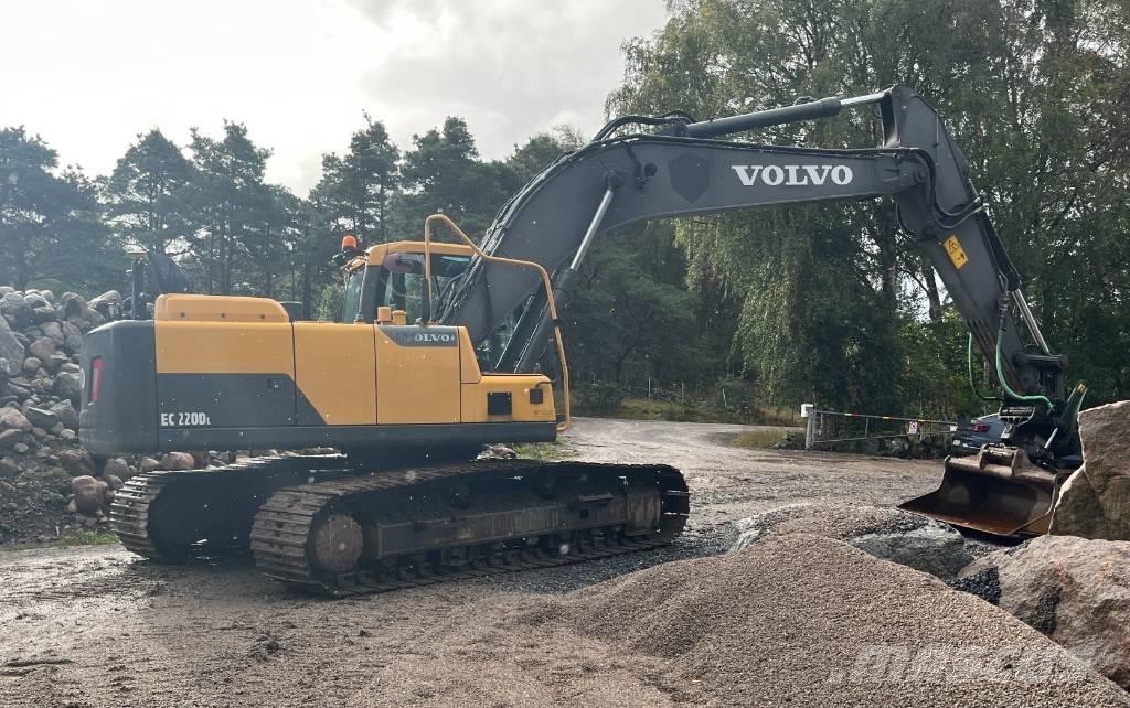 Volvo EC 220 DL Гусеничні екскаватори