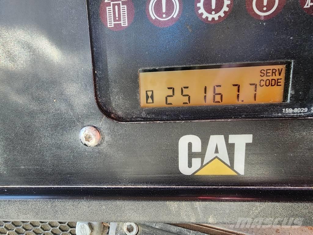 CAT D7R SERIE 2 Гусеничні бульдозери