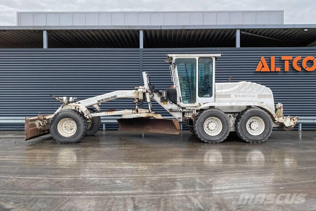 New Holland F156.6 Грейдери