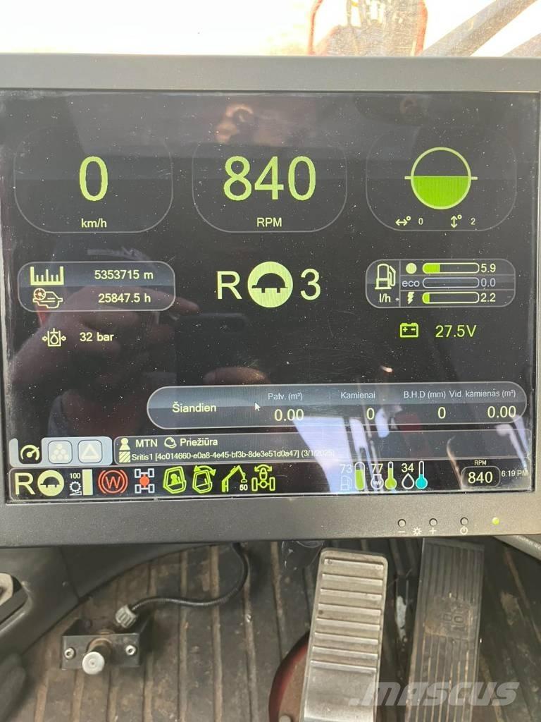 Komatsu 911.4 Харвестери