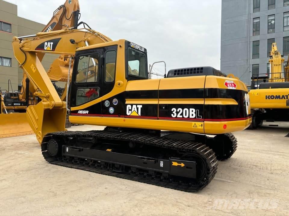 CAT 320 B L Гусеничні екскаватори