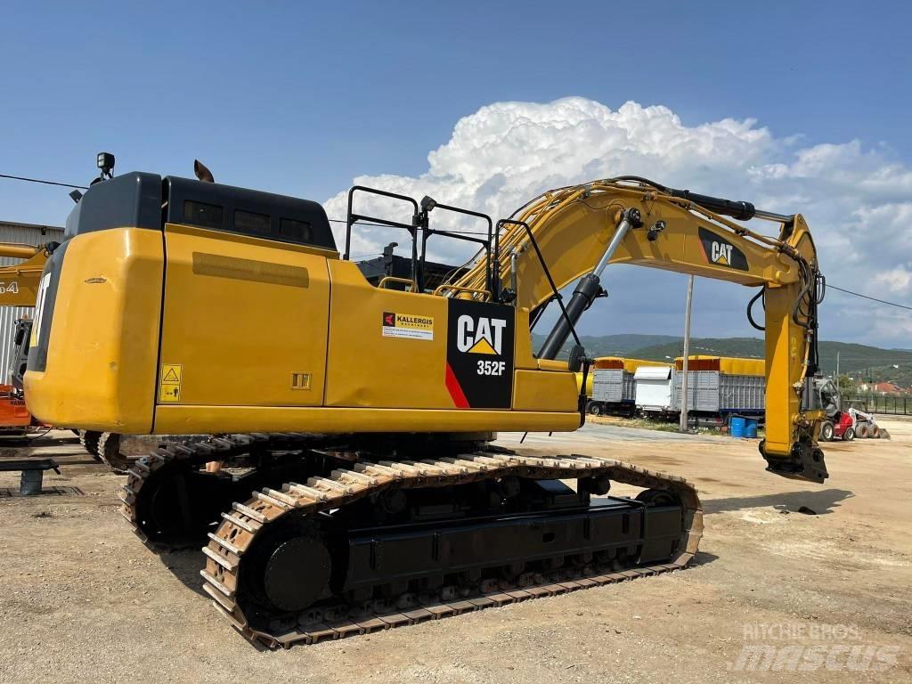 CAT 352FL Гусеничні екскаватори