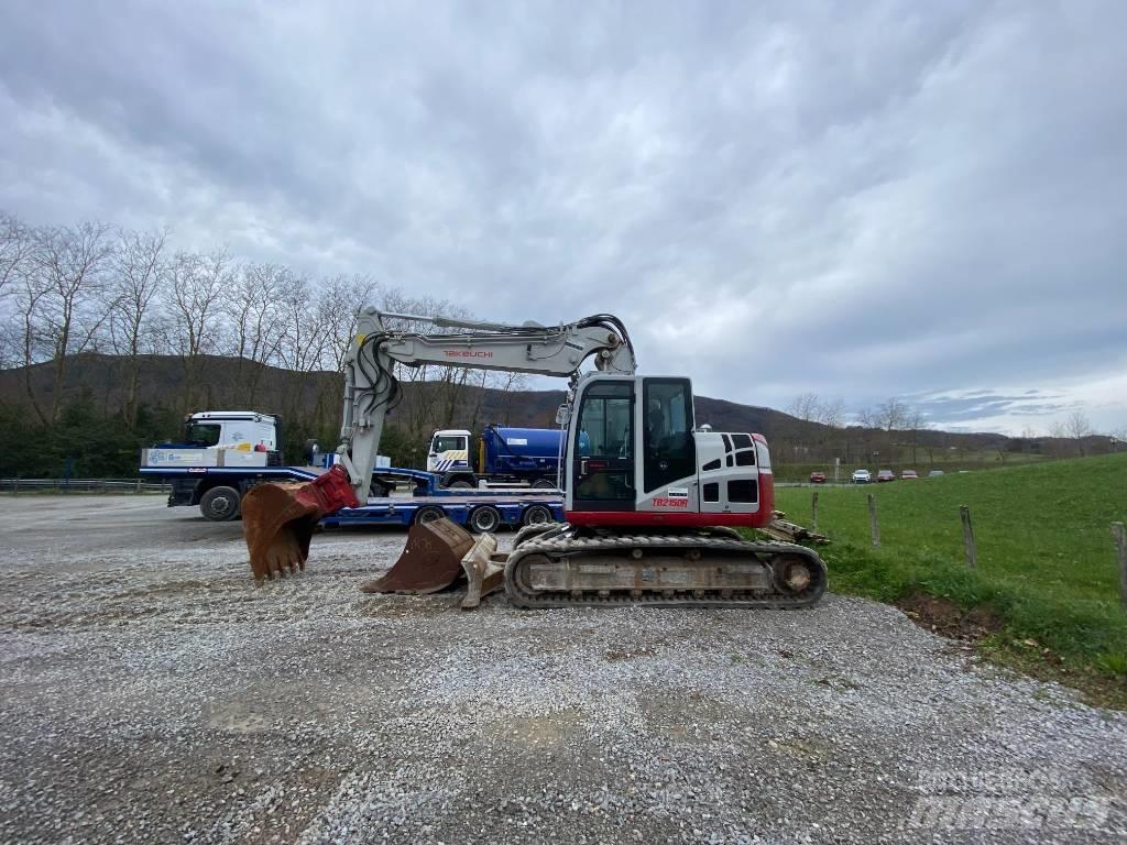 Takeuchi TB 2150 R Гусеничні екскаватори
