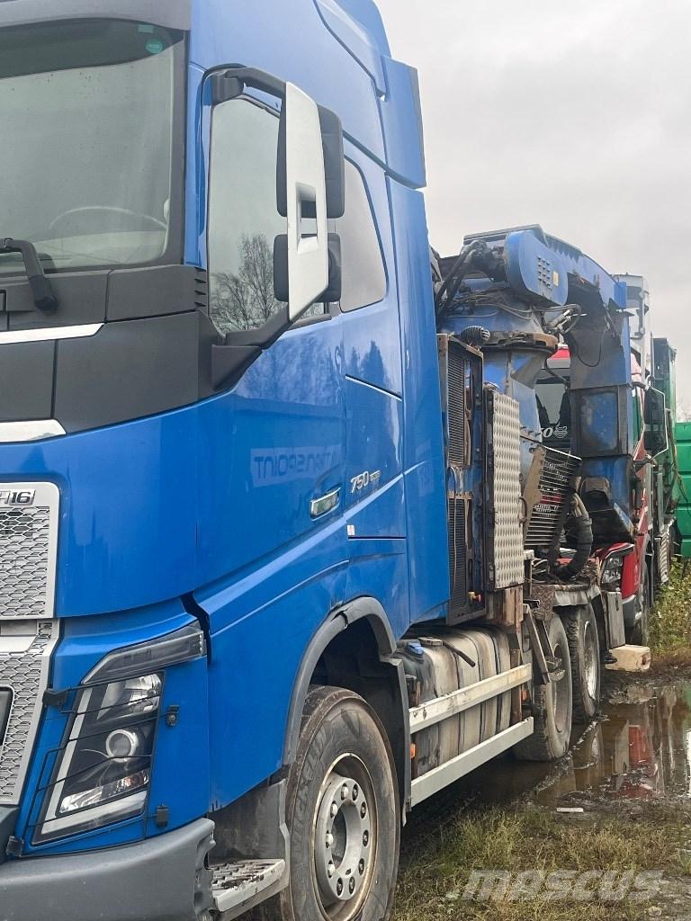 Volvo FH 750 Дровоколи, рубальні машини, дробарки