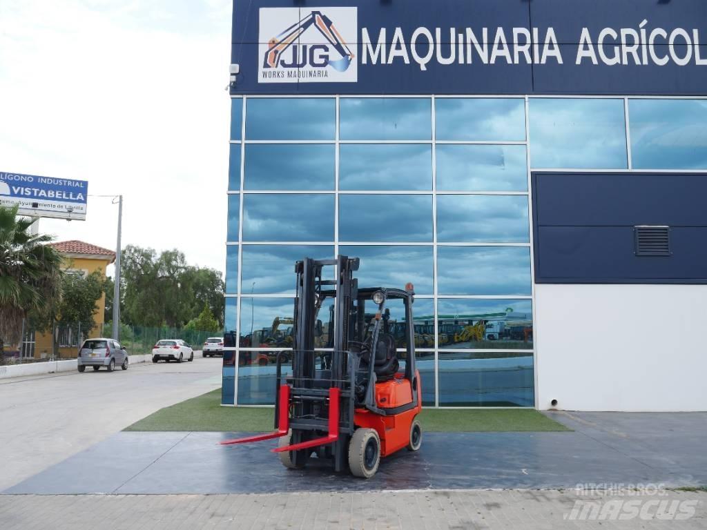 Nissan FD01 A 15 Q Дизельні навантажувачі
