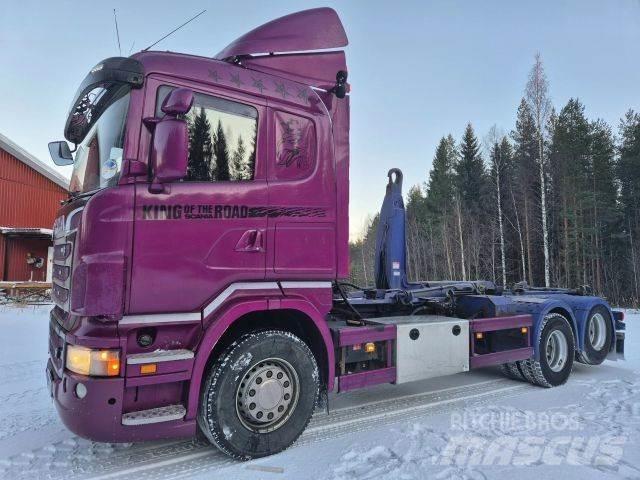 Scania R 560 Вантажівки з гаковим підйомом