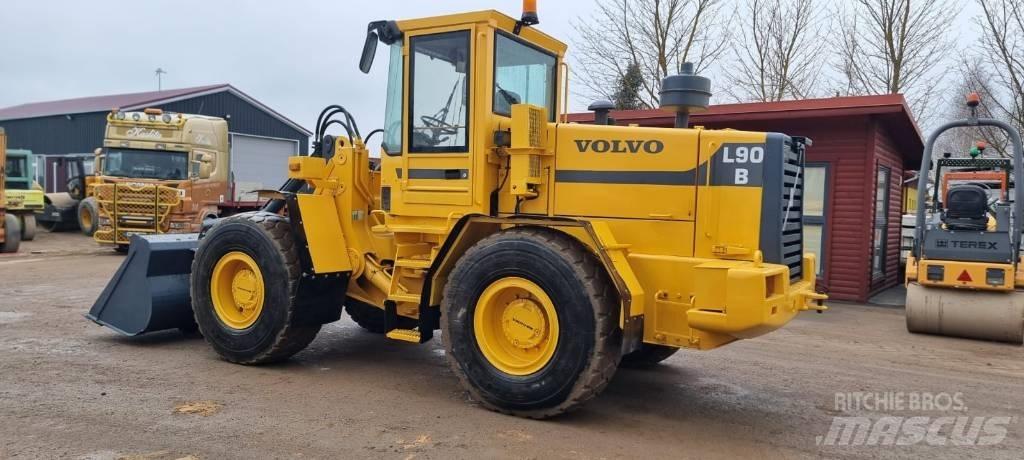 Volvo L 90 B Фронтальні навантажувачі