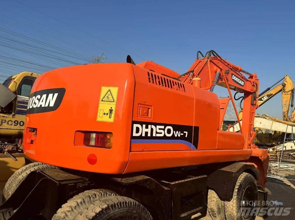 Doosan 150 W-7 Колісні екскаватори