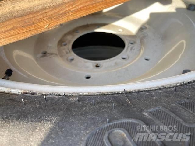 Trelleborg 540/65R34 Колеса