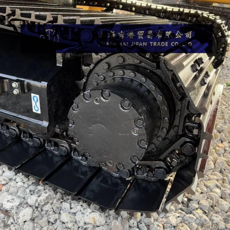 Hitachi ZX 200 Гусеничні екскаватори