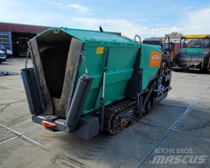 Vögele SUPER 800 Асфальтовкладачі