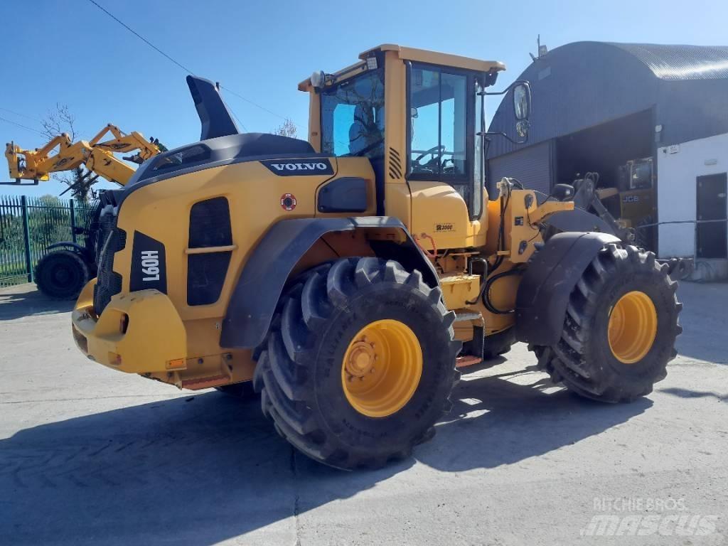 Volvo L 60 Фронтальні навантажувачі