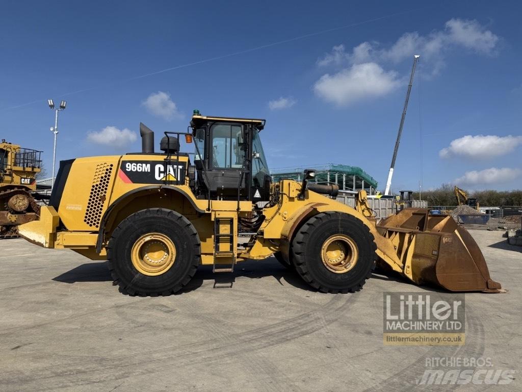 CAT 966 M Фронтальні навантажувачі