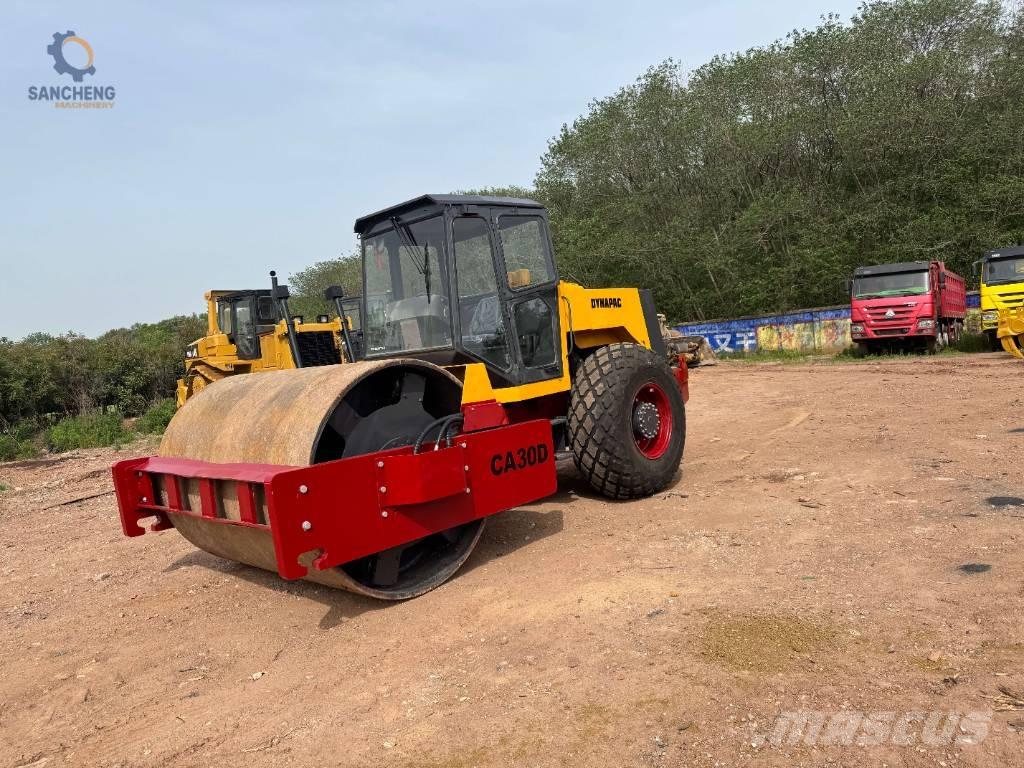 Dynapac CA 30 D Грунтові котки