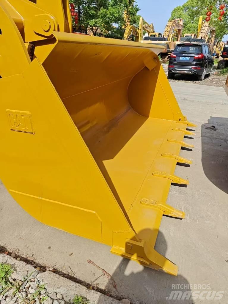 CAT 950 GC Фронтальні навантажувачі