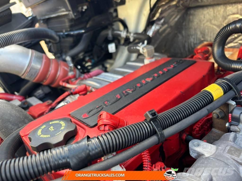 International MV607 Фургони