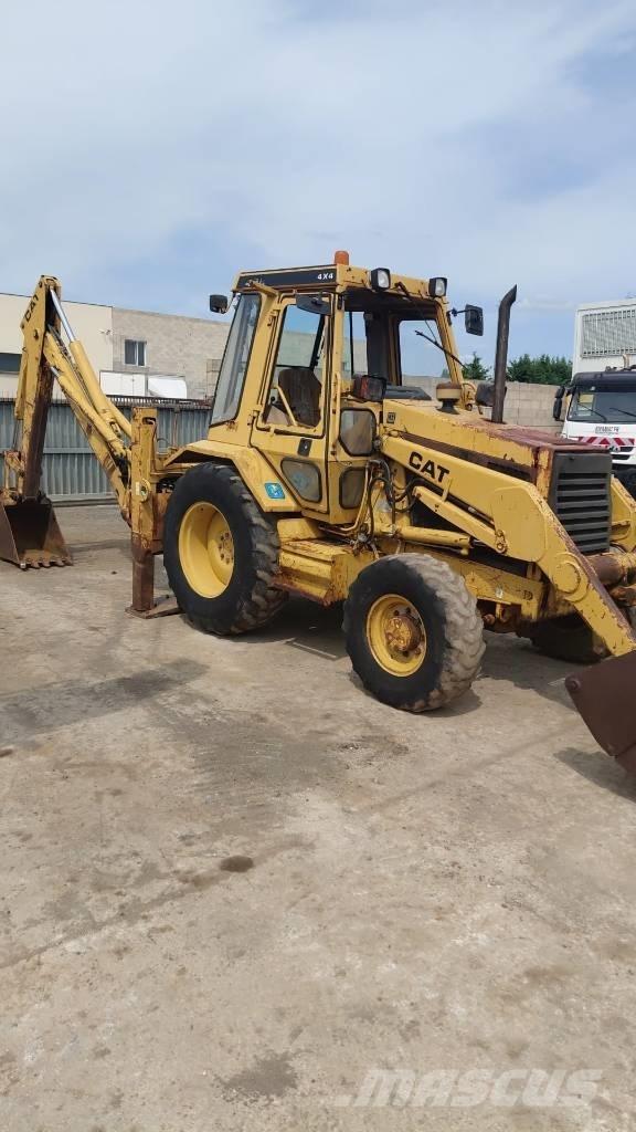 CAT 428 B 4x4 Екскаватори-навантажувачі
