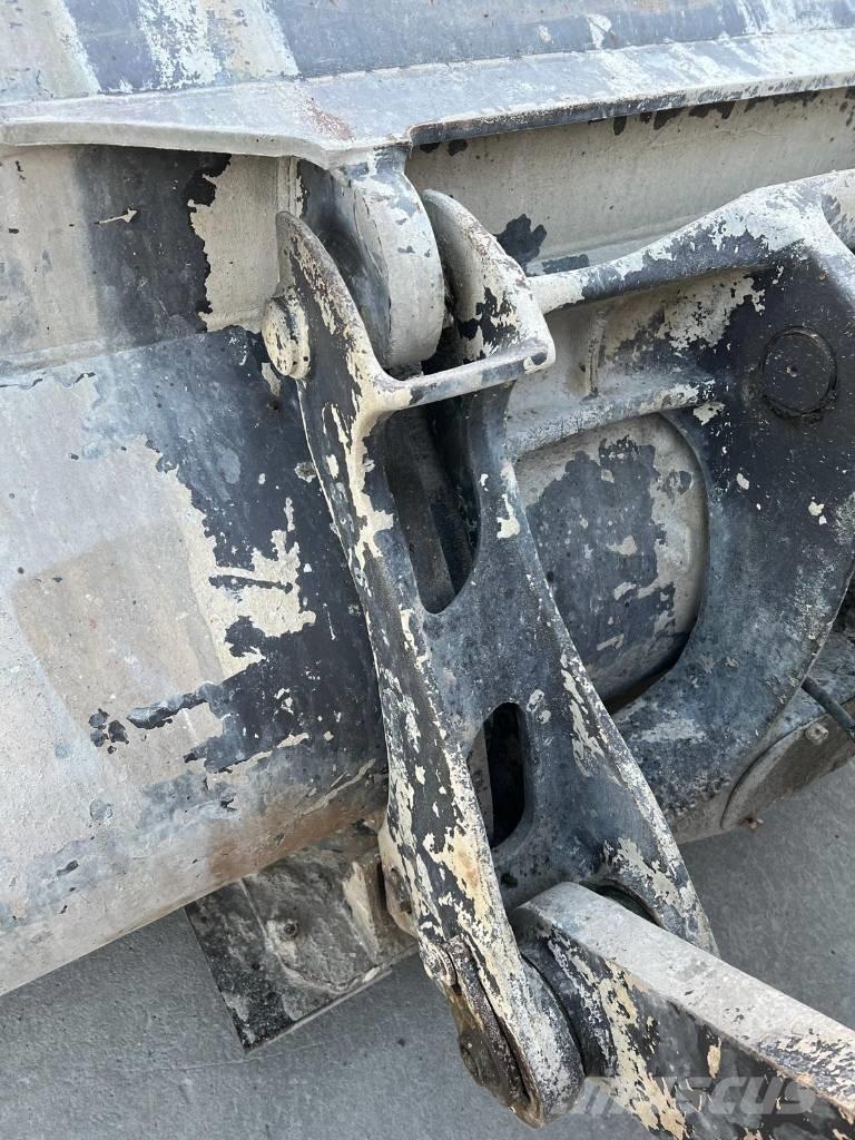 Volvo L120G Фронтальні навантажувачі